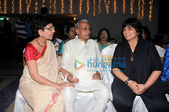 amy billimoria hosts surprise party for her fathers 70th birthday 5