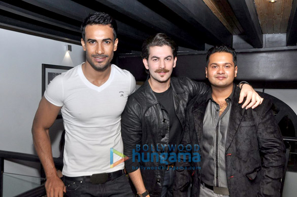 neil nitin mukesh graces the launch of vicinia cafe 6