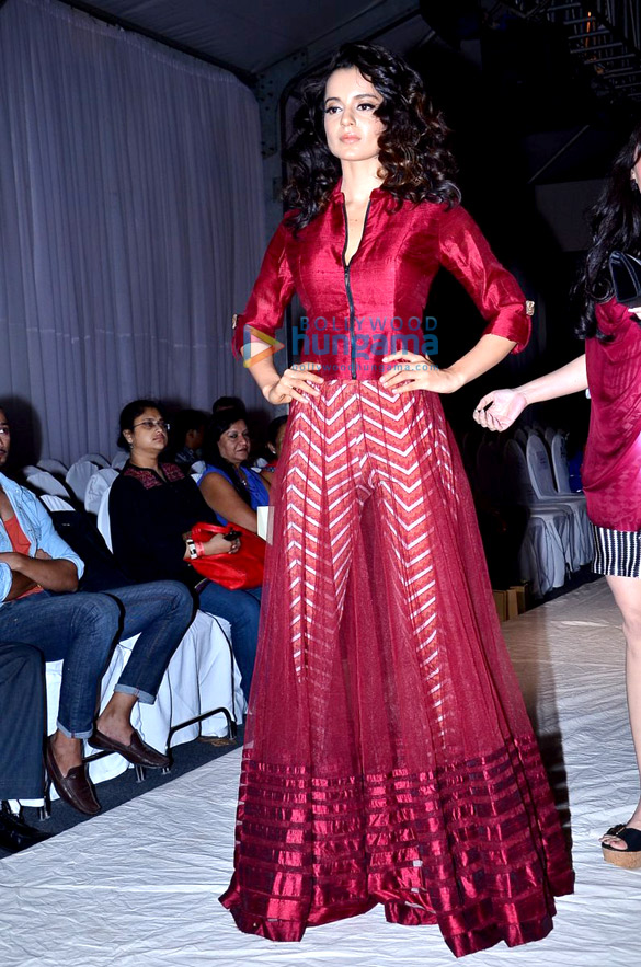 kangna celina sunny leone grace india resortwear fashion week 2013 day 1 11