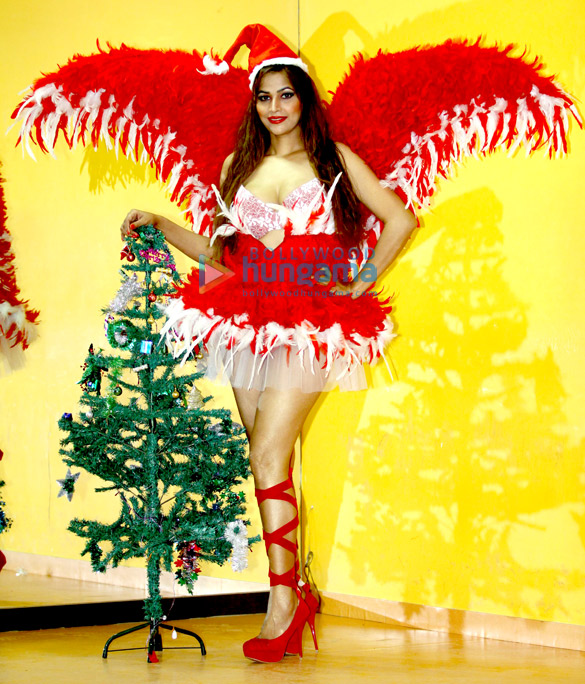 tanisha singhs photo shoot in santa look 3