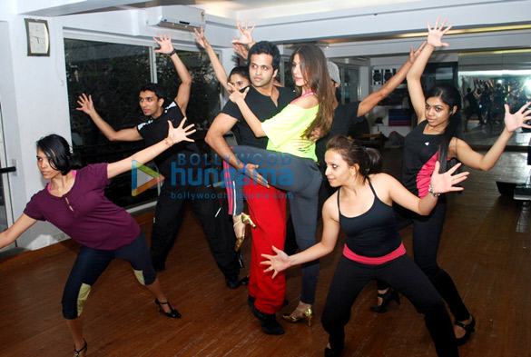 aarti chabria rehearses for new year show 4