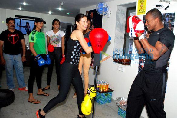 urvashi sharma joshi rajiv candice pinto alesia raut snapped at a party 3