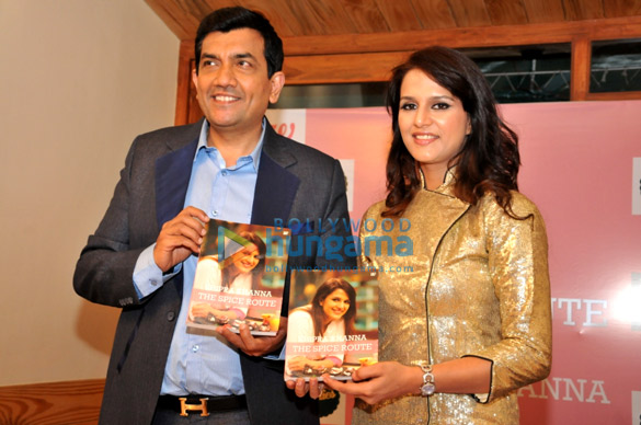 sanjeev kapoor launches shipra khannas book the spice route 2
