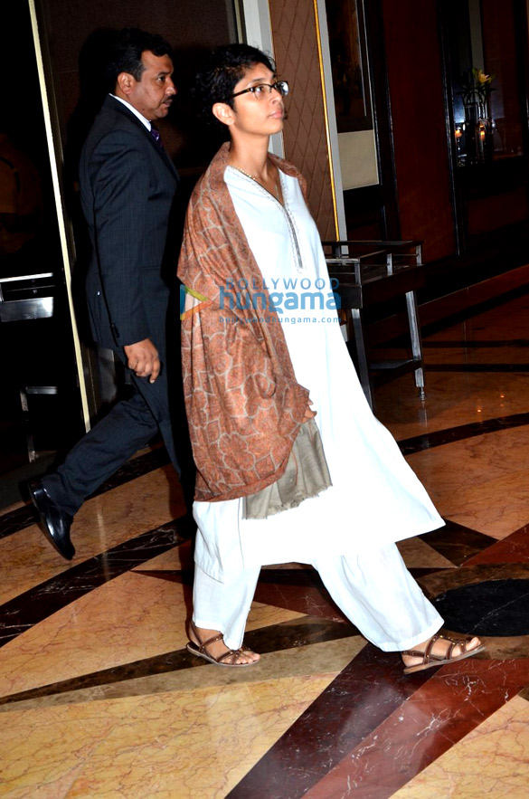 celebs attend bobby chawlas prayer meet 10