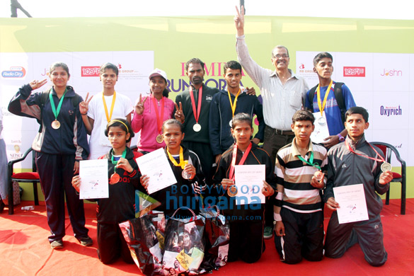 kunal kapoor flagged off feminas run for a cause marathon in pune 6