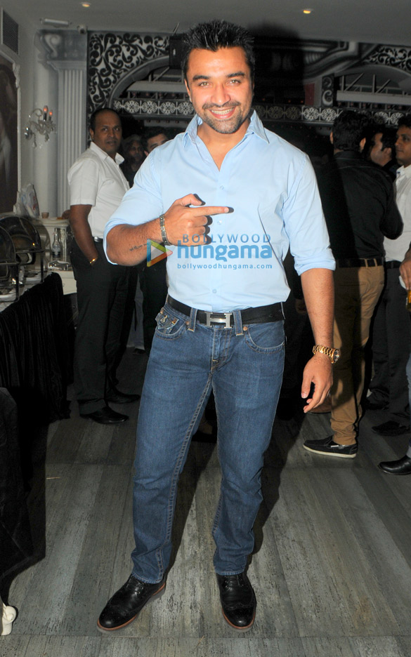 launch of sara khans team soorma bhopali for box cricket league 17