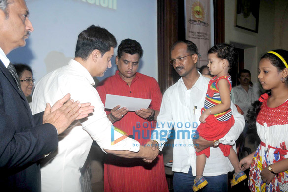 aamir khan interacts with kem hospitals doctors patients 11