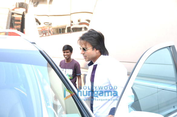 vivek oberoi snapped at mehboob studio 6
