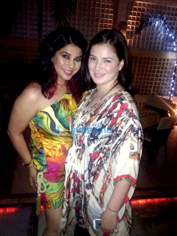 celebs grace bhavna gautam jasras wedding anniversary bash 8