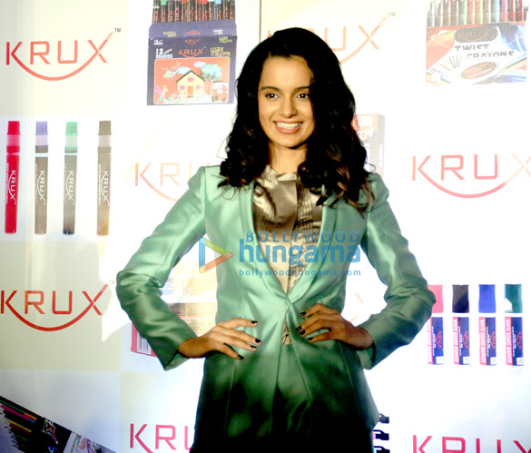 kangna ranaut at the launch of krux stationery by chrysal retail pvt ltd 4