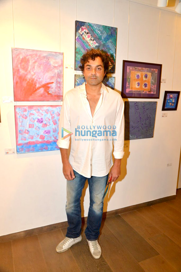 sunny bobby deol at gateway schools annual charity art show 6