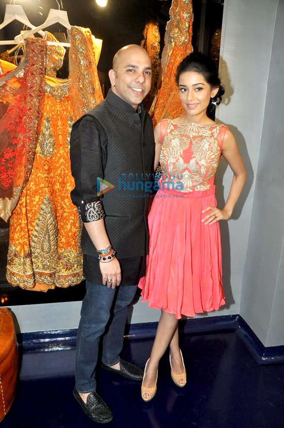 karisma sunny amrita rao at mayyur girotra store opening 4
