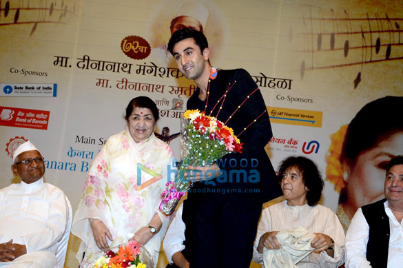rishi ranbir shraddha kapoor grace 25th master dinanath mangeshkar puraskar 5