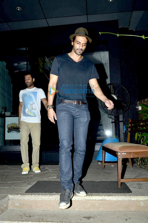arjun abhishek kapoor snapped at a party 5