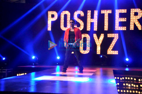 shreyas deepti talpade at the promotional song shoot for poshter boyz 3