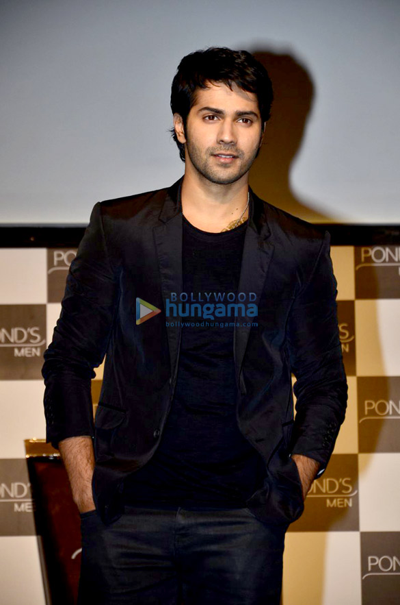 varun dhawan launches ponds men energy charge face wash 9