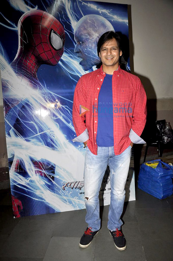 vivek oberoi graces the special screening of the amazing spiderman 2 7