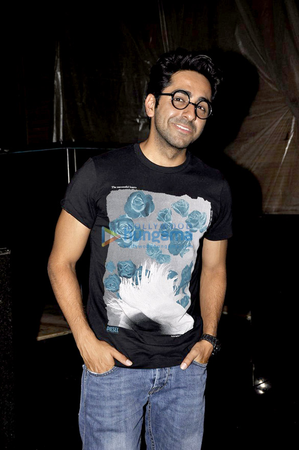 ayushmann khurrana snapped in bandra 4
