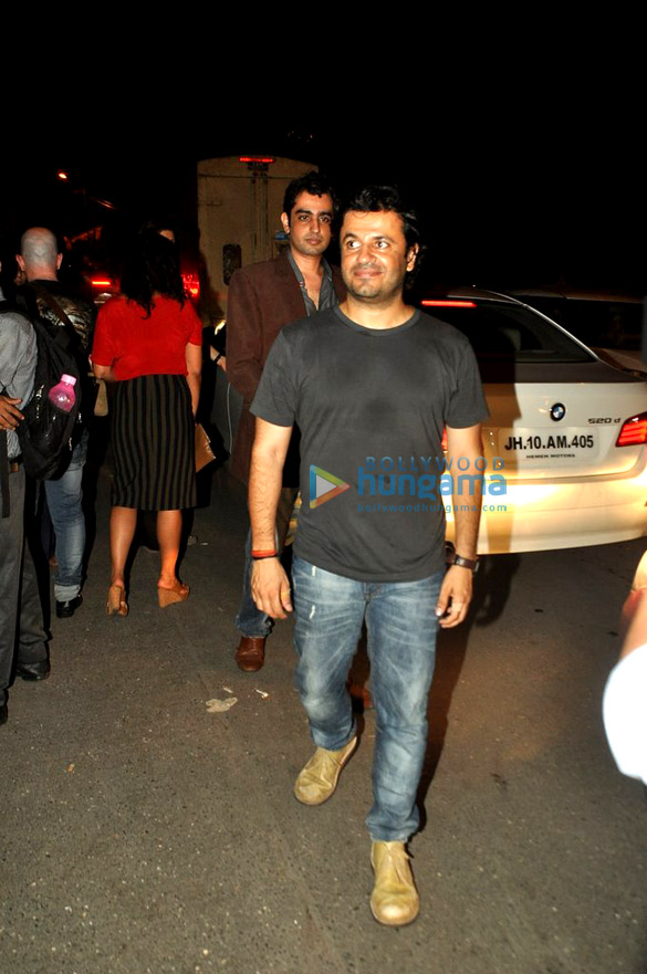 ranbir jacqueline shahid shriya party at pali bhawan 9