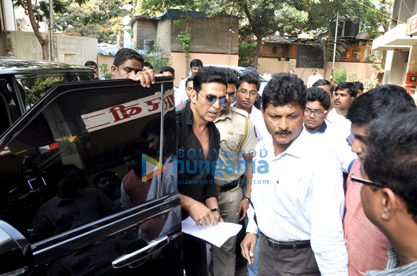 akshay kumar aditya thackeray launch women safety defence centre 8