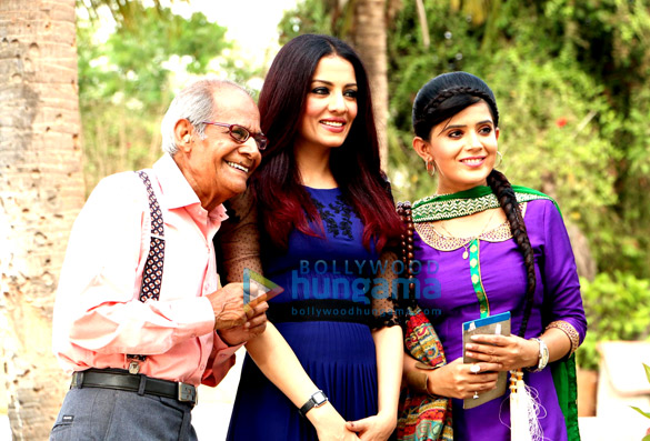 celina jaitly promotes her album tara ram pam in serial nadaniyan 4