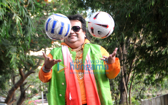 bappi lahiri launches life of football song video for fifa 7