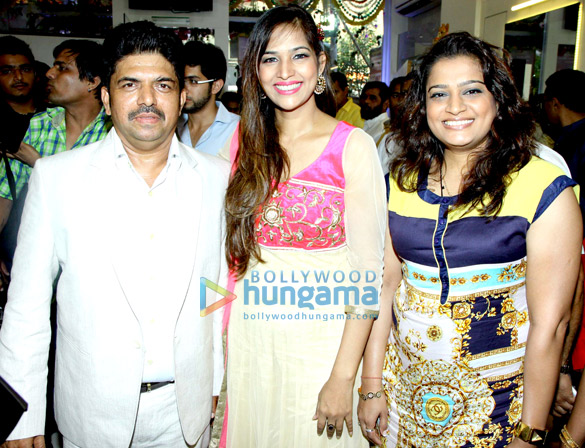aditya madhur inaugurate shivas hair designers private limited 6