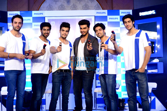 arjun kapoor endorses philips indias male grooming range 3