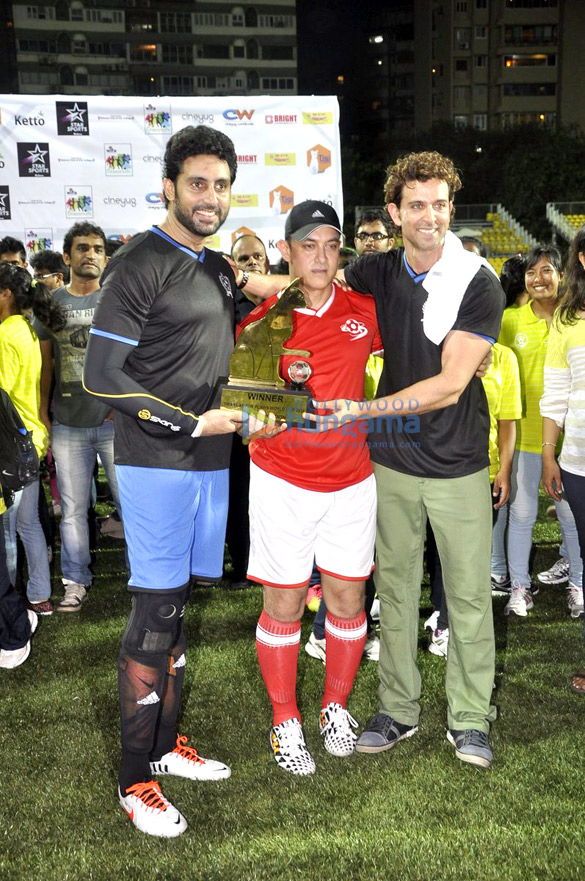 aamir hrithik abhishek at ira khans charity football match 2