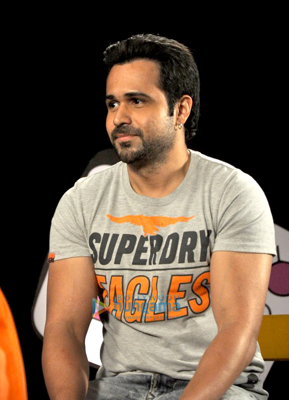 emraan hashmi snapped on the sets of captain tiao 8