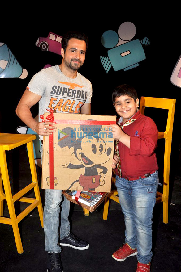 emraan hashmi snapped on the sets of captain tiao 2