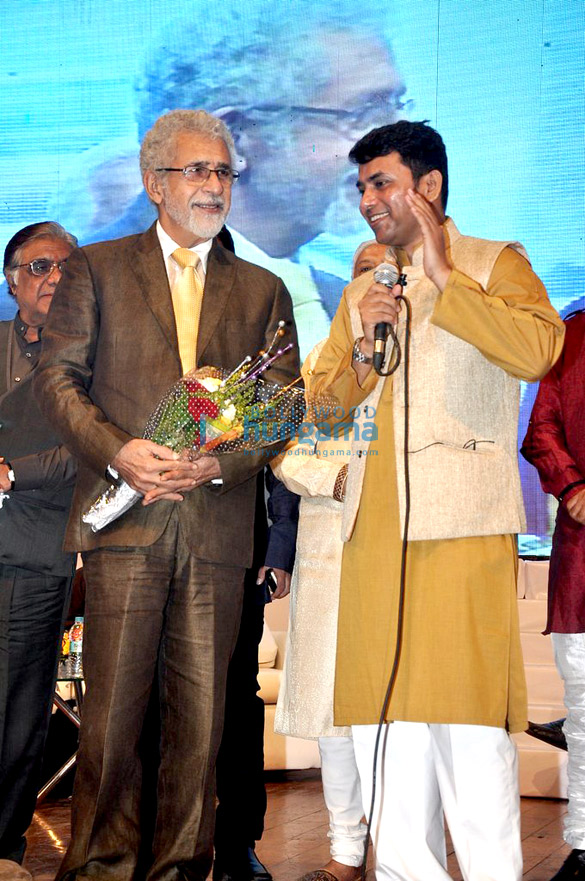 naseeruddin shah releases quaiser khalids poetry the consciousness of times 4