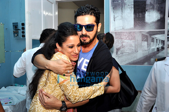 emraan hashmi graces rouble nagis art workshop 6