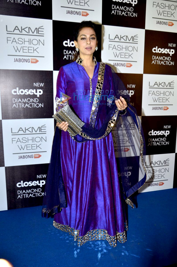 kareena varun walk for manish malhotra at lfw 2014 day 5 18