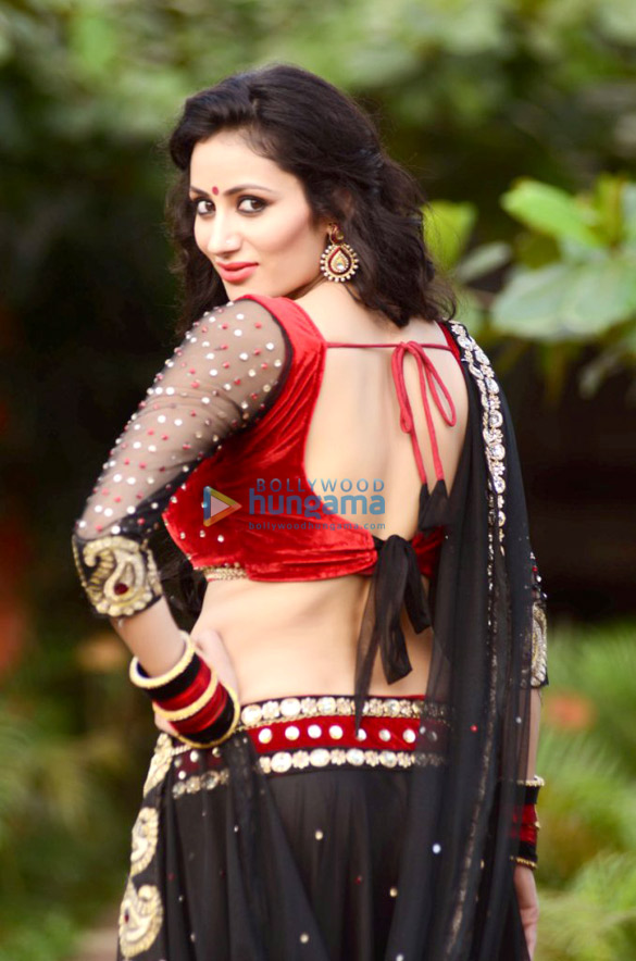 urvashi solanki 7
