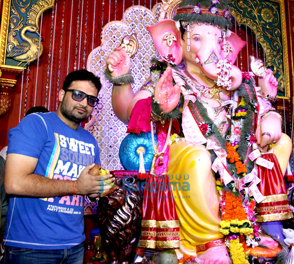 celebs took darshan and blessings at andheri cha raja 11