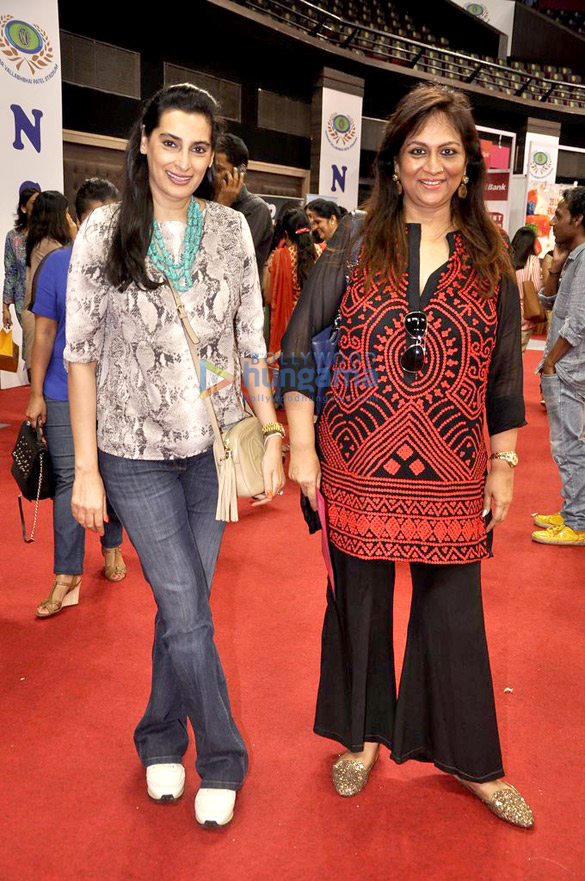 celebs at design ones exhibition by sahachari foundation 6