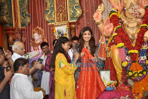 shilpa shetty graces andheri cha raja 3