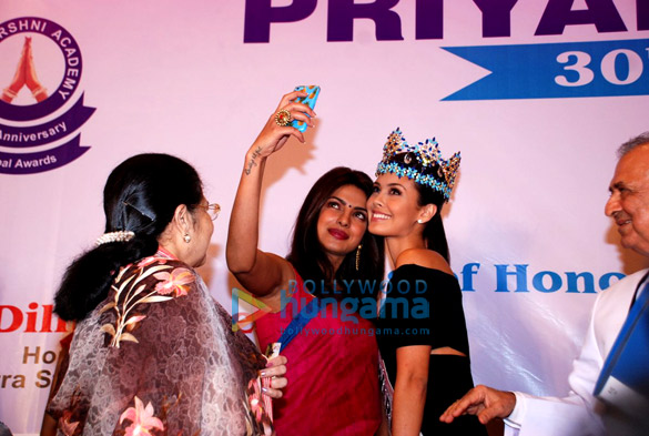 priyanka chopra recieves priyadarshini global award 3