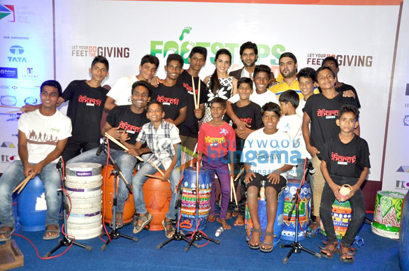 purab kohli tara sharma at footsteps goods fund raiser event 3