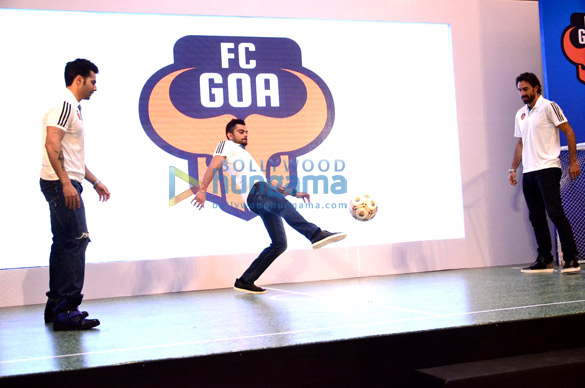 varun dhawan unveils fc goa look for indian super league 9