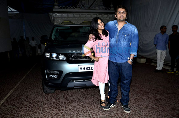ekta kapoor gifts mohit suri a swanky range rover 6