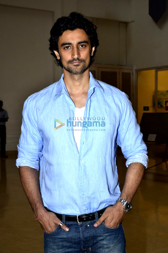 vivek oberoi kunal kapoor grace giving back ngo india event 5