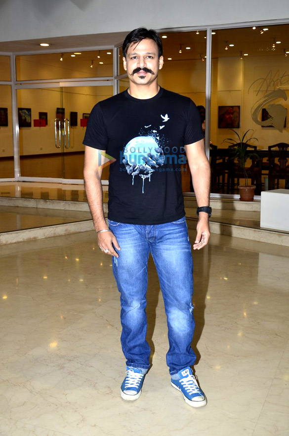 vivek oberoi kunal kapoor grace giving back ngo india event 8