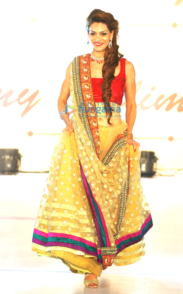 amy billimoria presented her exuberant and classy collection the wedding day 22