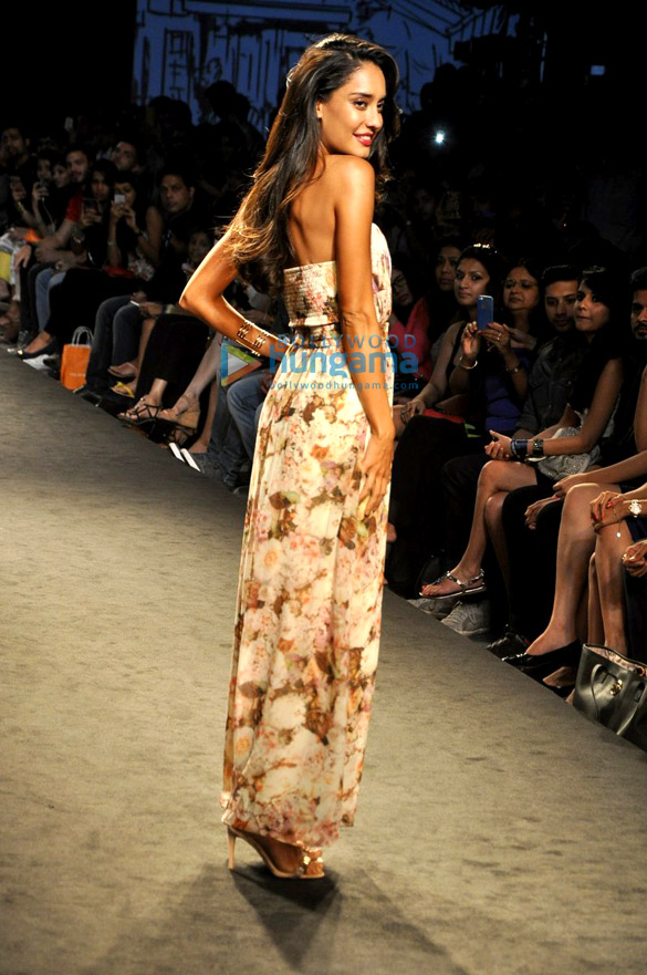 lisa haydon walks at myntra fashion weekend 2014 5