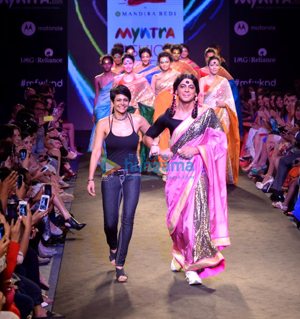 sunil grover walks for mandira bedi at myntra fashion weekend 2014 2