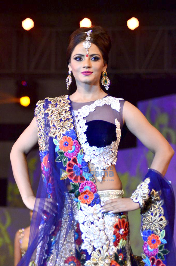 sushmita sen shraddha kapoor huma qureshi at ibja awards and fashion showcase 17