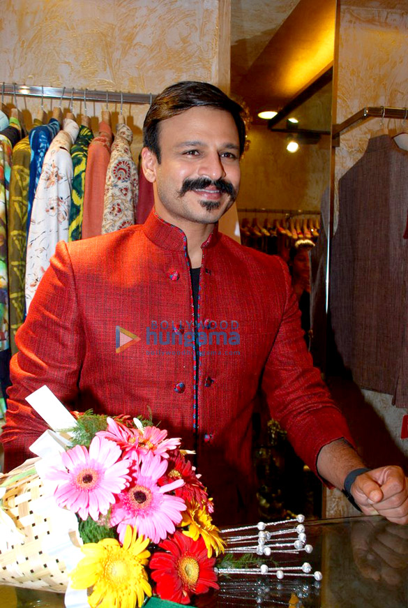vivek oberoi at kirti rathores store launch 8