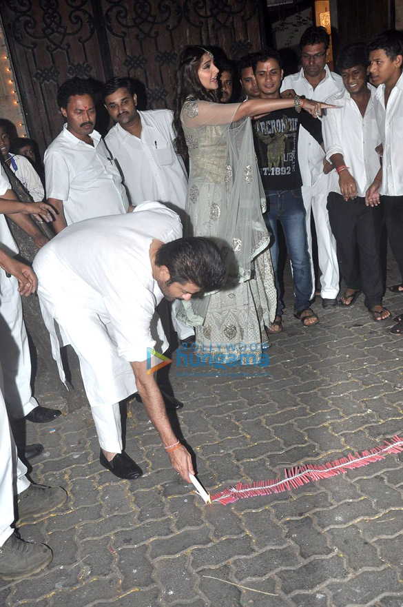 anil kapoor sonam kapoor snapped celebrating diwali 6